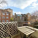 Cosy 4Bd Flat Wprivate Balcony - Nine Elms!