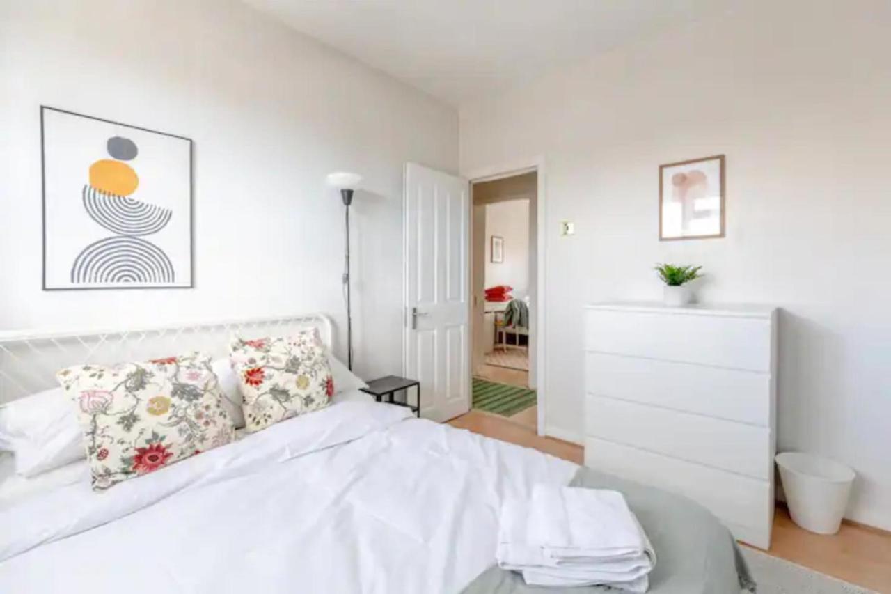Appartamento Cosy 4bd Flat Wprivate Balcony - Nine Elms! *