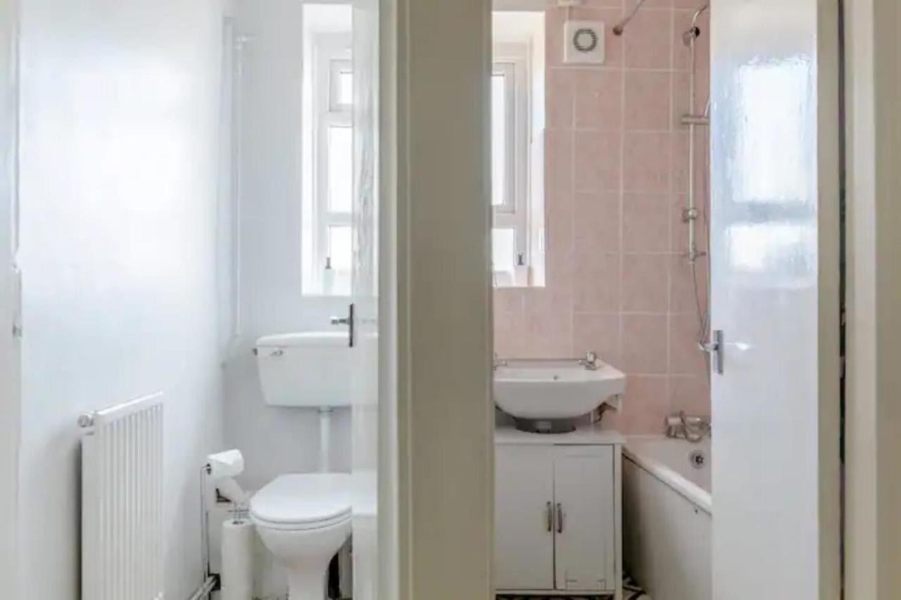 Appartamento Cosy 4bd Flat Wprivate Balcony - Nine Elms!