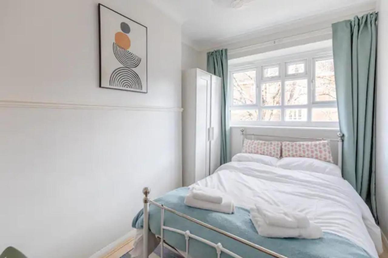 Cosy 4bd Flat Wprivate Balcony - Nine Elms! Appartamento Londra
