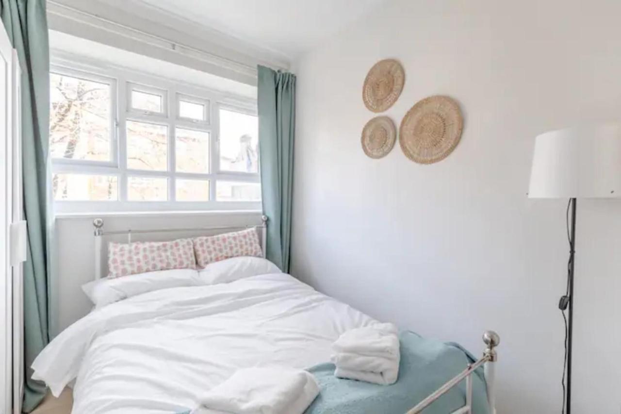 Cosy 4bd Flat Wprivate Balcony - Nine Elms! Appartamento
