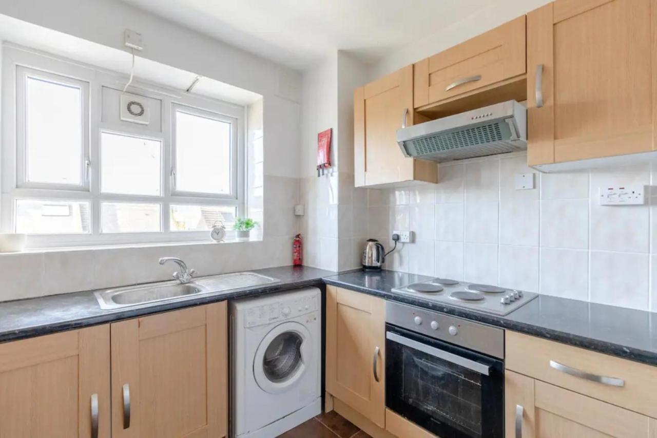 Cosy 4bd Flat Wprivate Balcony - Nine Elms! Appartamento Londra